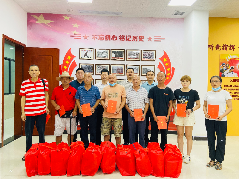 区退役军人事务局联合镇街慰问1.jpg